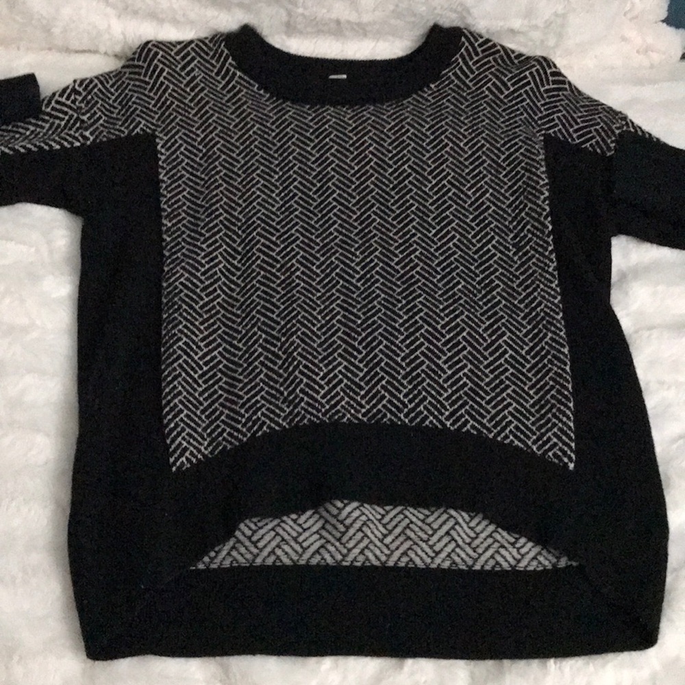 Lululemon sweater - Picture 2 of 4
